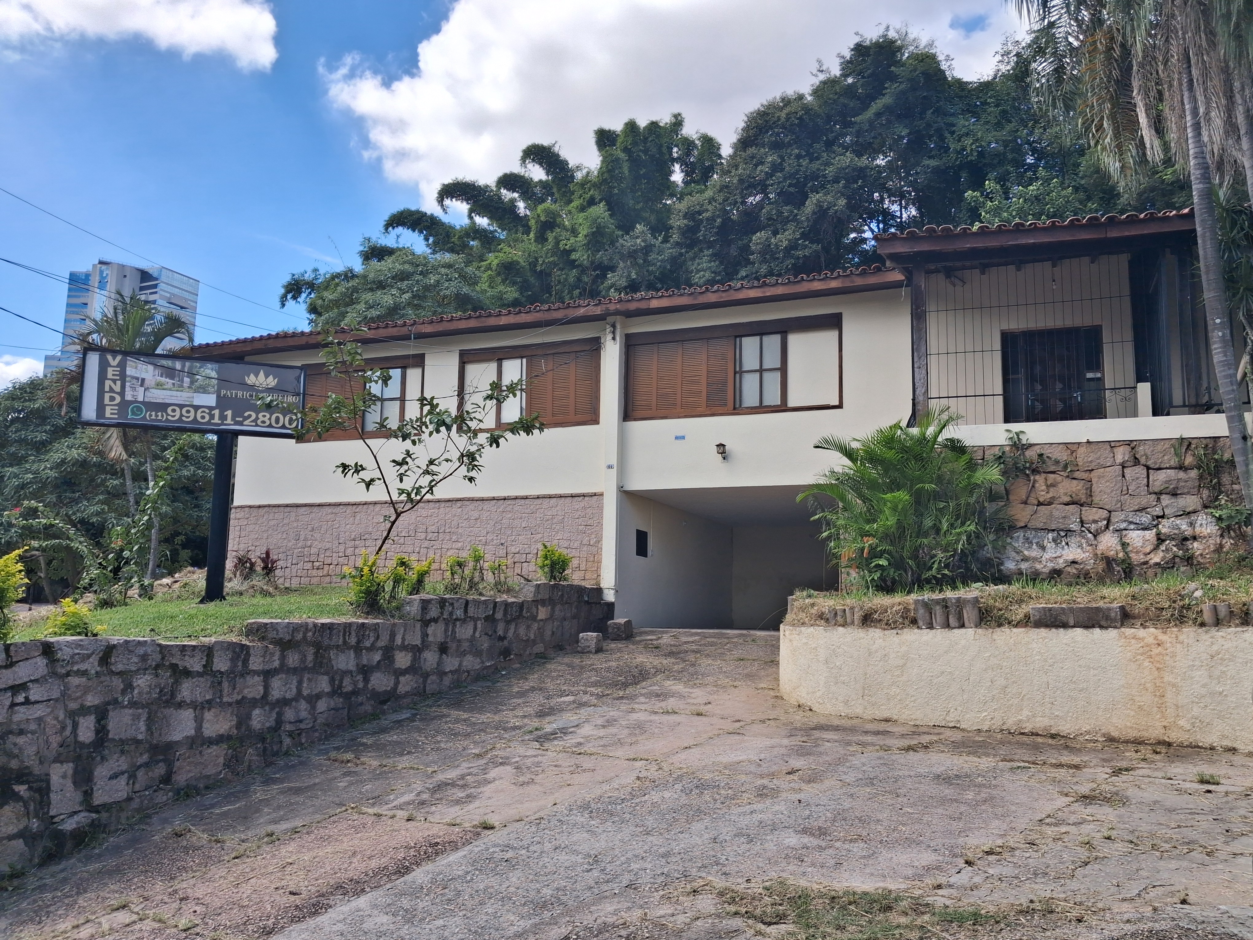 Casa Comercial  Malota